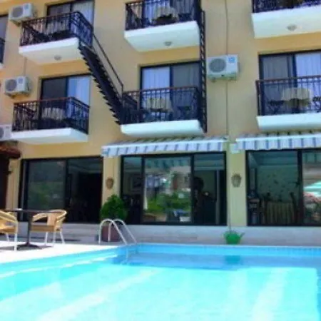 Yali Hotel 3*