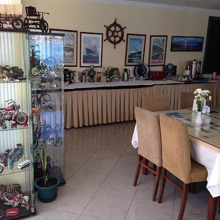 Hotel Yali 3*