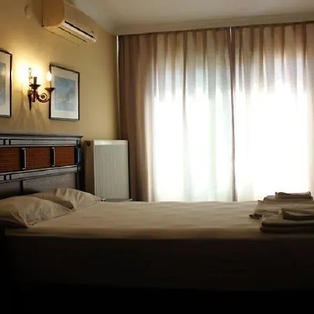 Hotel Yali 3*
