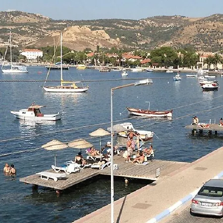 Hotel Yali 3*
