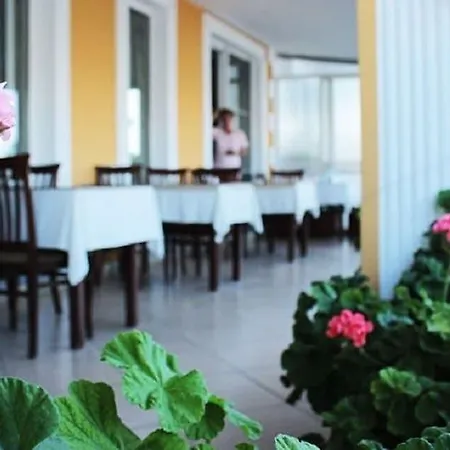 Yali 3* Foça