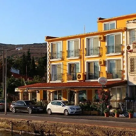 Hotel Yali Foca
